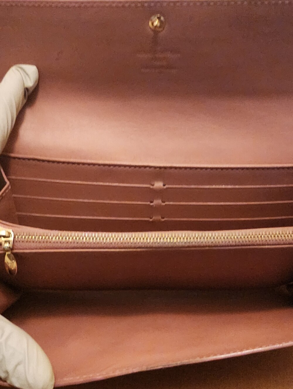 Louis Vuitton Rose Velours Monogram Vernis Ikat Limited Edition Sarah Wallet - Picture 4 of 4